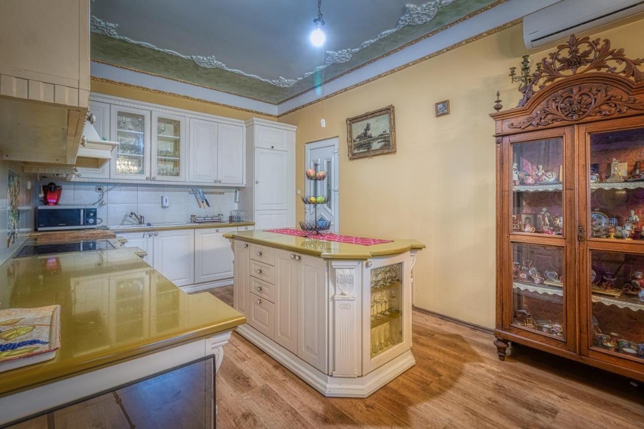 Vila Rococo Belgrade Exterior photo